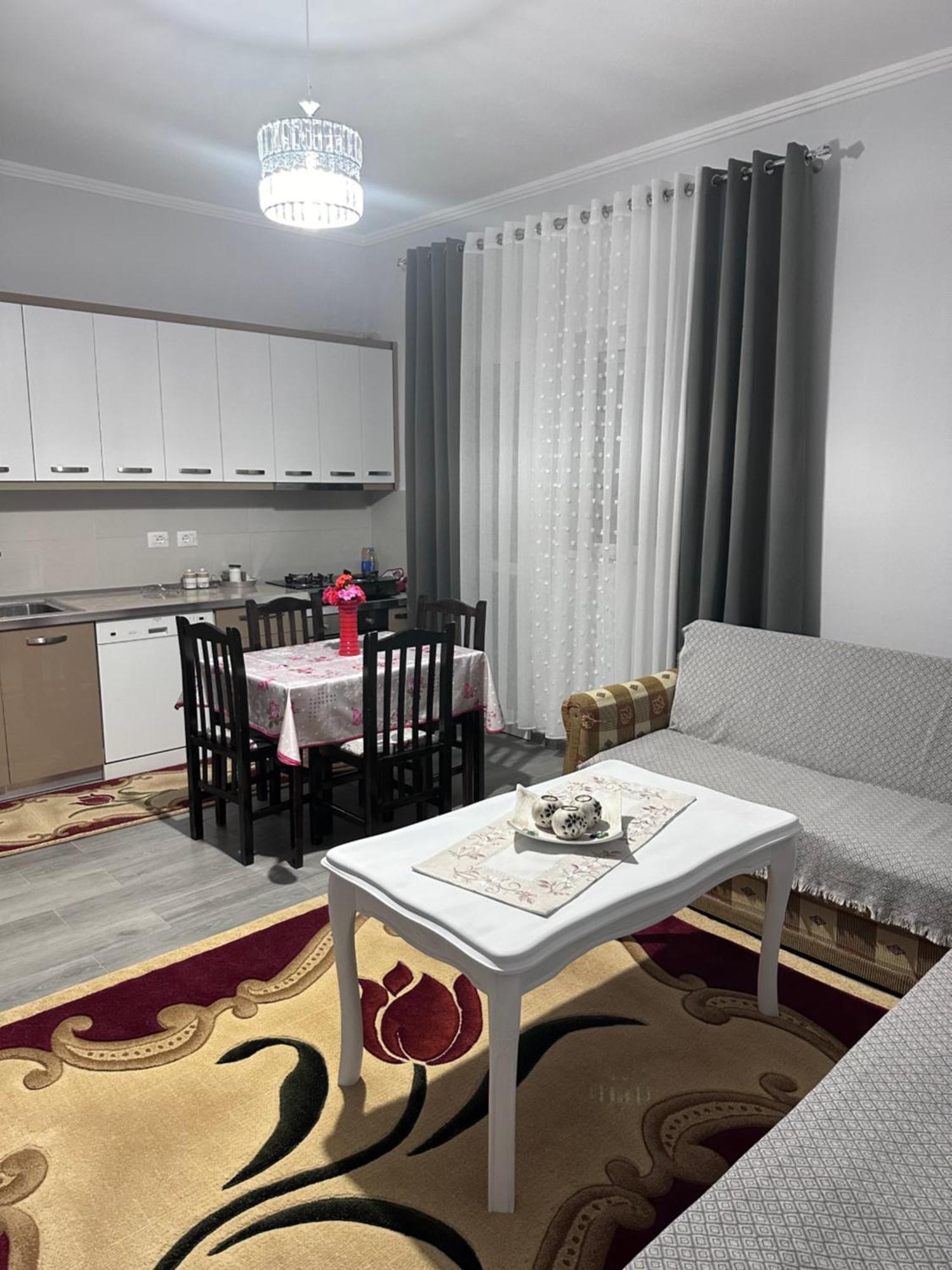 Erdi'S Home Berat Kültér fotó